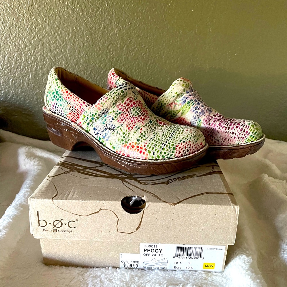 NIB Peggy Multi Colored b.o.c. Shoes